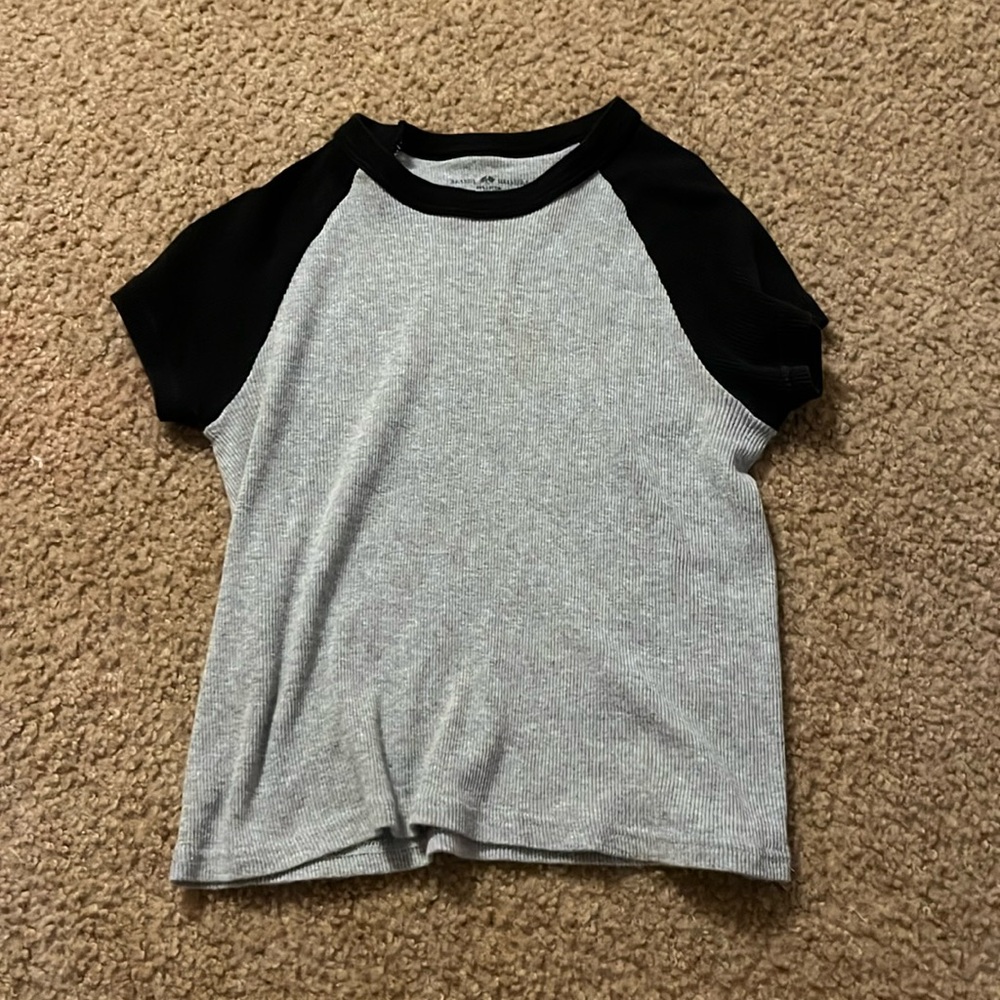 Brandy ♡︎ Melville | black and grey tee